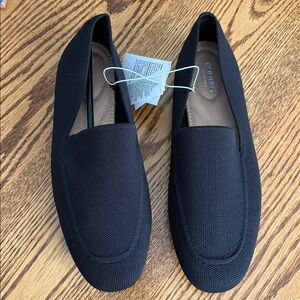 NWT Old Navy comfortable knit Flats, 9